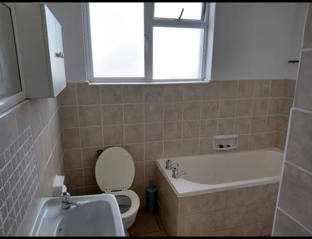 2 bed property to rent in PLUMSTEAD